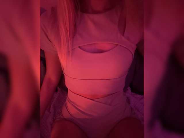 NYXELLE1 live cam on BongaCams