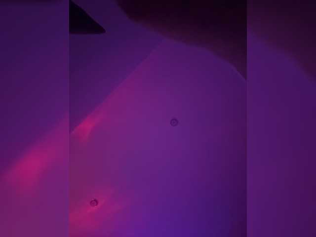 Nestyzz live cam on BongaCams