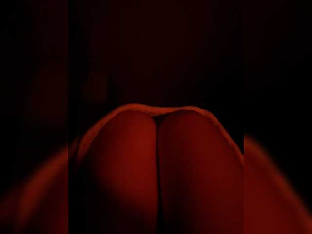 Nestyzz live cam on BongaCams