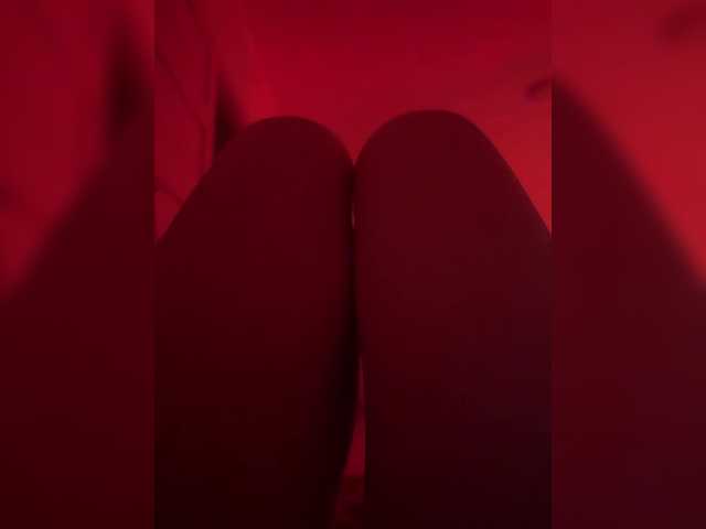 Nestyzz live cam on BongaCams