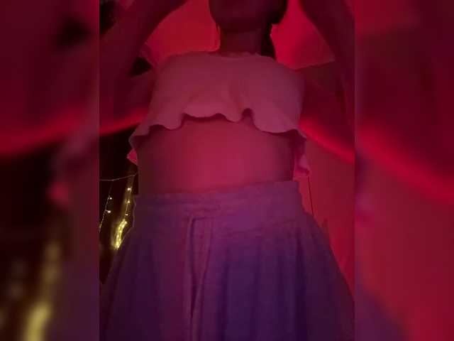 le modèle Nestyzz est en webcam porno dans un show sur le site bongacams, il possède les tags suivants: White/Caucasian,Blonde,Shaved