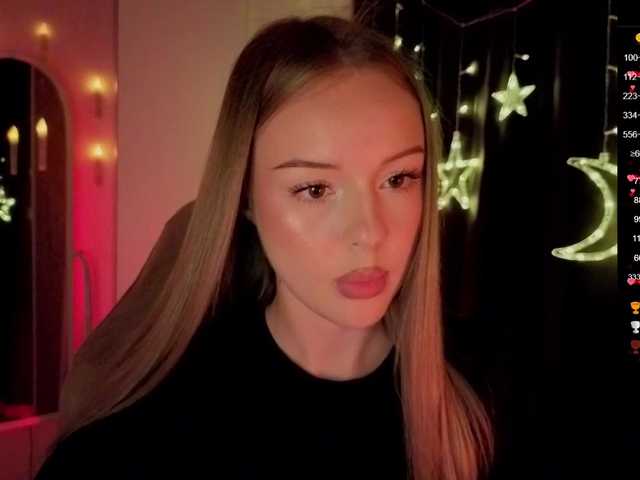 Nestyzz live cam on BongaCams