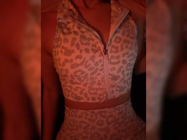 NYXELLE1 live cam on BongaCams