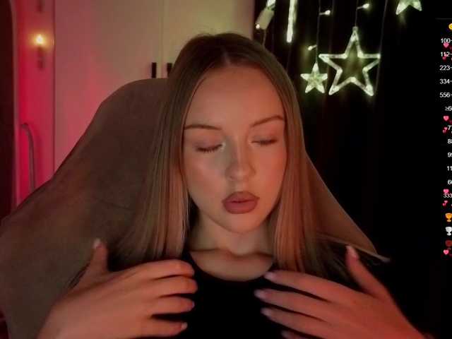 Nestyzz live cam on BongaCams