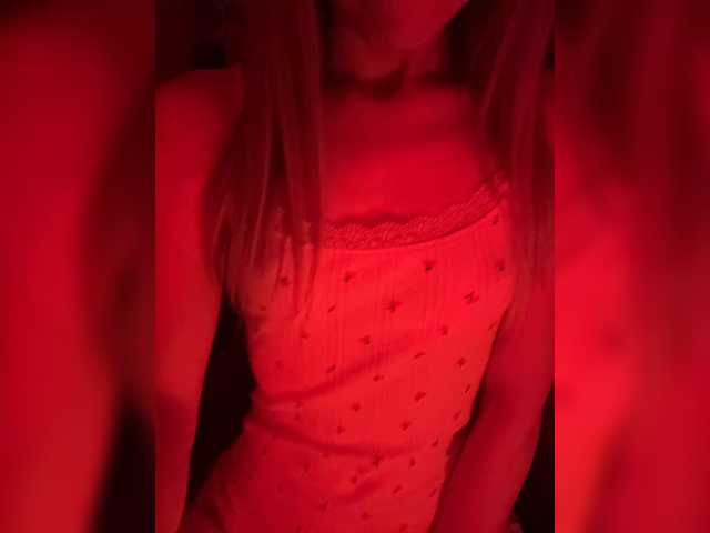 Nestyzz live cam on BongaCams