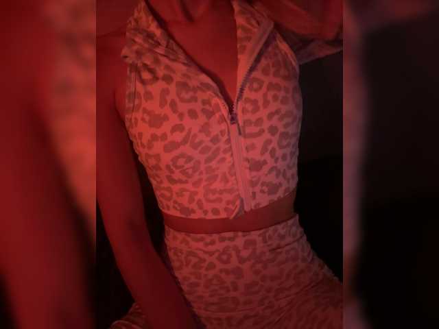 NYXELLE1 live cam on BongaCams