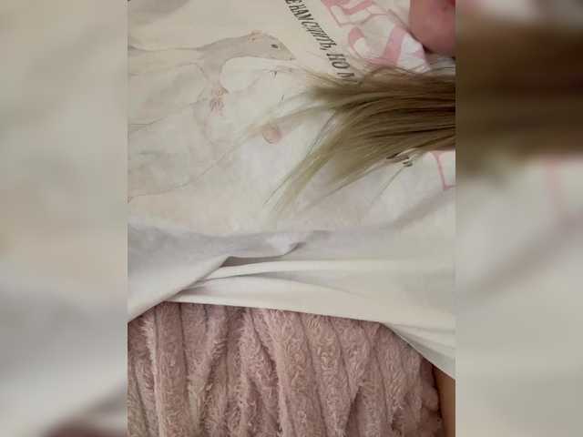 Nestyzz live cam on BongaCams