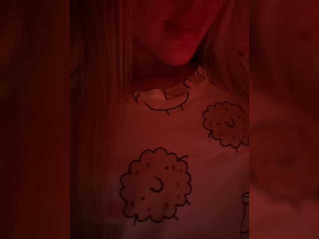 Nestyzz live cam on BongaCams