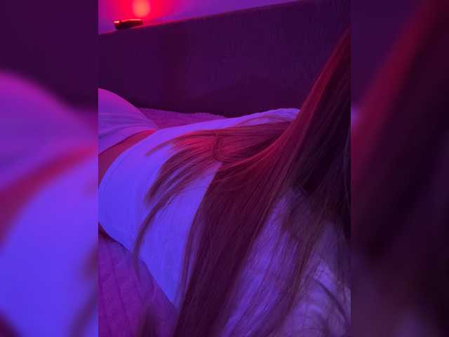 Nestyzz live cam on BongaCams