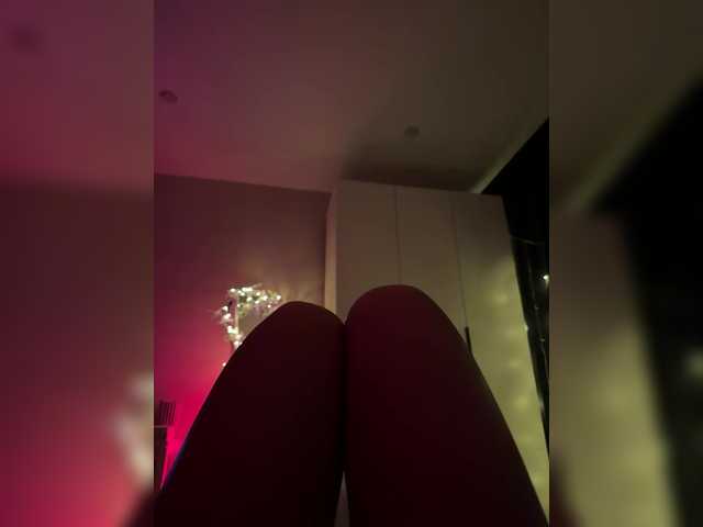 Nestyzz live cam on BongaCams