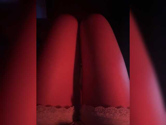 Nestyzz live cam on BongaCams