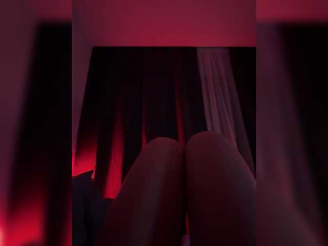 Nestyzz live cam on BongaCams