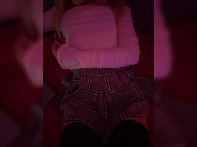 Nestyzz live cam on BongaCams