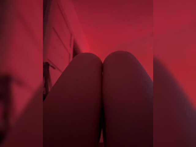 Nestyzz live cam on BongaCams