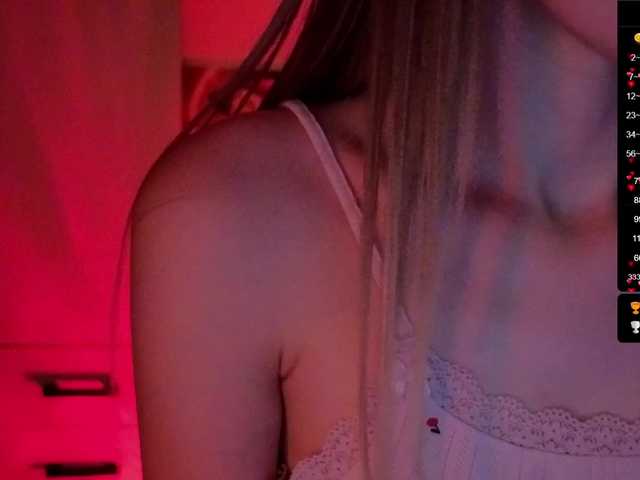 Nestyzz live cam on BongaCams