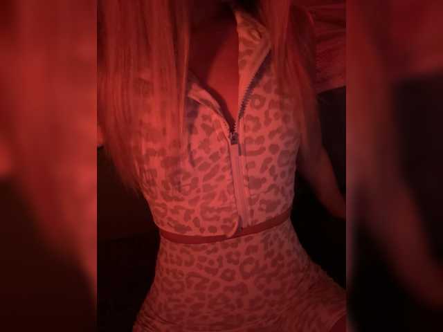 NYXELLE1 live cam on BongaCams