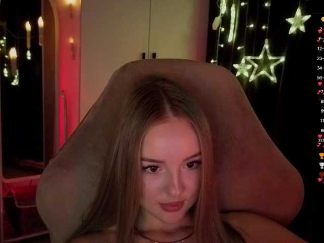 Nestyzz's BongaCams show and profile