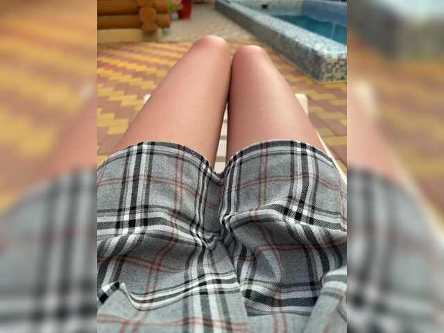 Nestyzz live cam on BongaCams