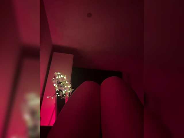 Nestyzz live cam on BongaCams
