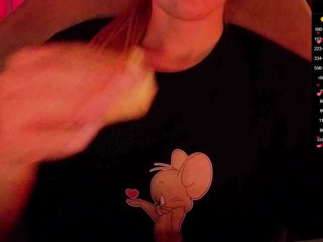 Nestyzz live cam on BongaCams