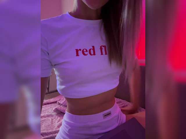 Nestyzz live cam on BongaCams