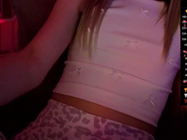 Nestyzz live cam on BongaCams