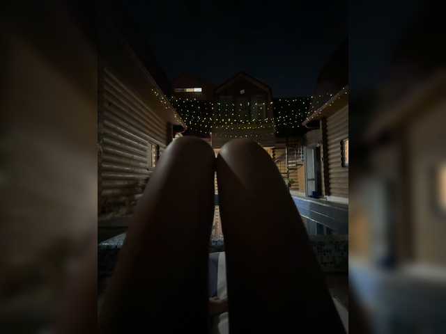 Nestyzz live cam on BongaCams