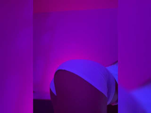 Nestyzz live cam on BongaCams
