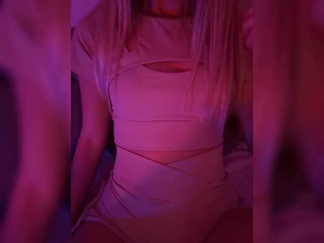 NYXELLE1 live cam on BongaCams
