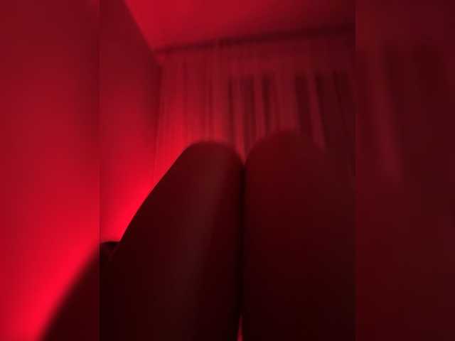 Nestyzz live cam on BongaCams