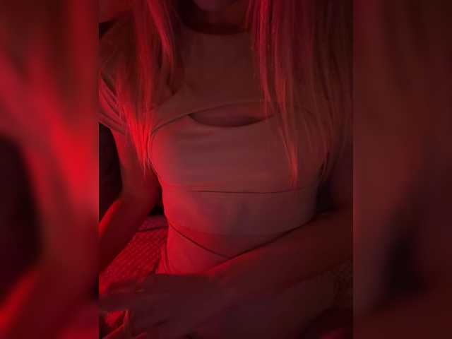 NYXELLE1 live cam on BongaCams