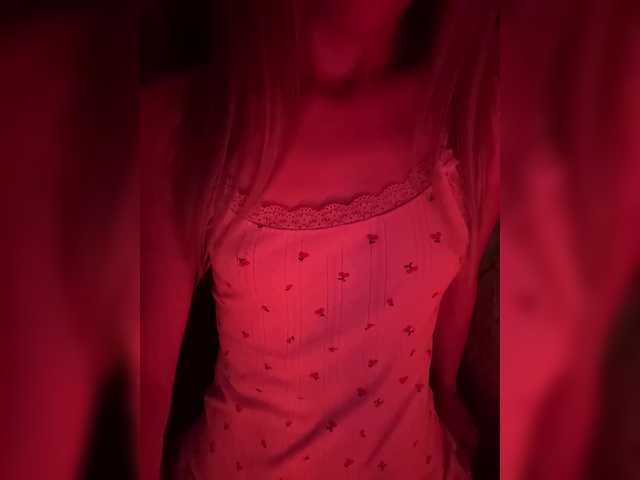 Nestyzz live cam on BongaCams