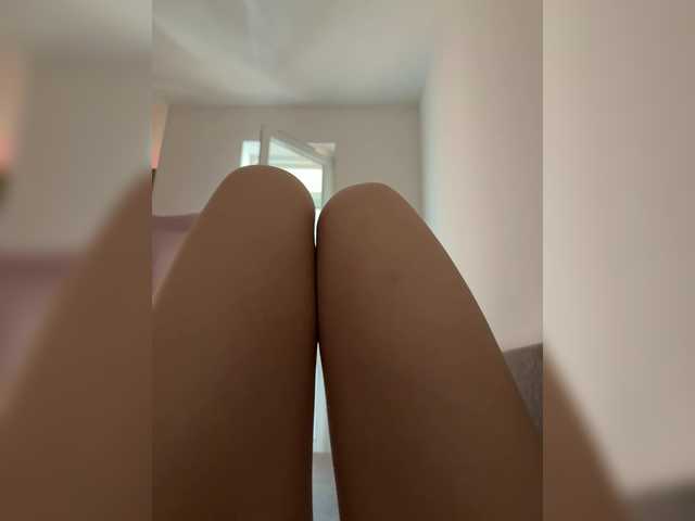Nestyzz live cam on BongaCams