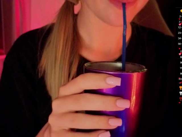 Nestyzz live cam on BongaCams
