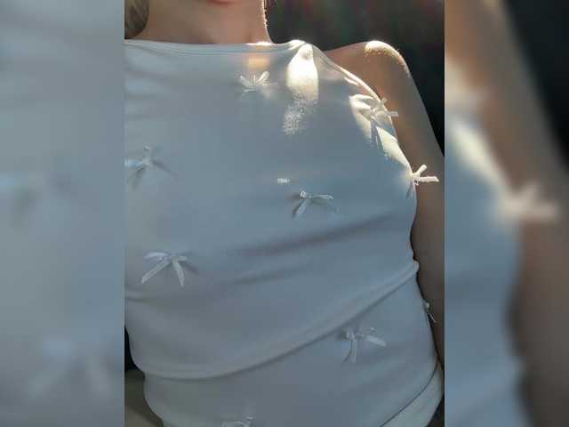 Nestyzz live cam on BongaCams