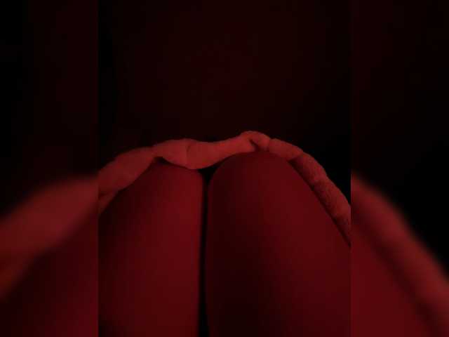 Nestyzz live cam on BongaCams