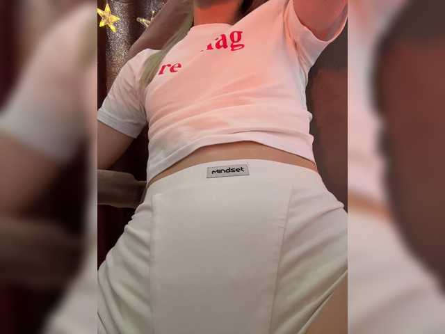 Nestyzz live cam on BongaCams