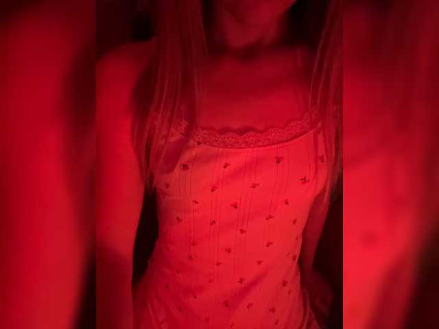 Nestyzz live cam on BongaCams