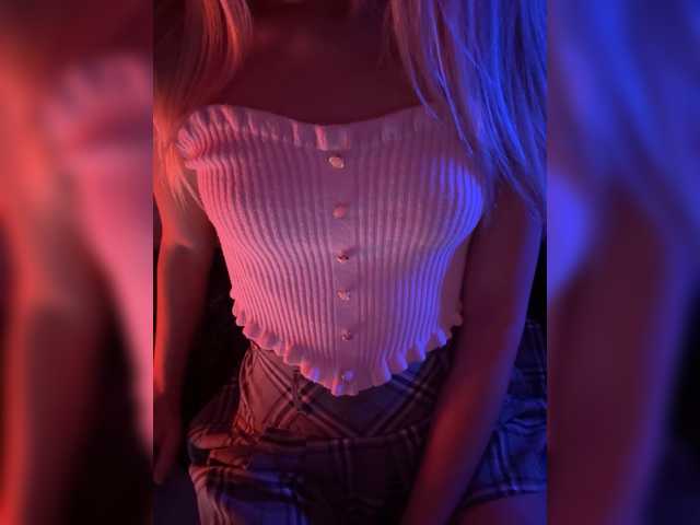 NYXELLE1 live cam on BongaCams