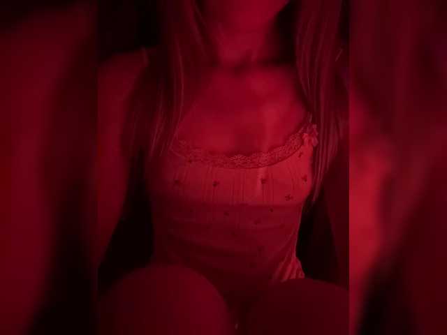 Nestyzz live cam on BongaCams