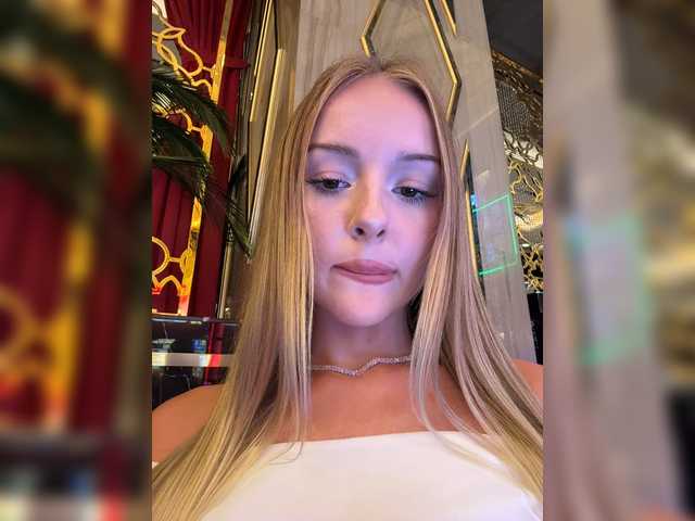 Nestyzz live cam on BongaCams