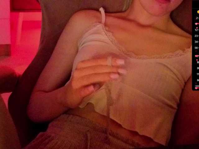 nestyzz live sex show