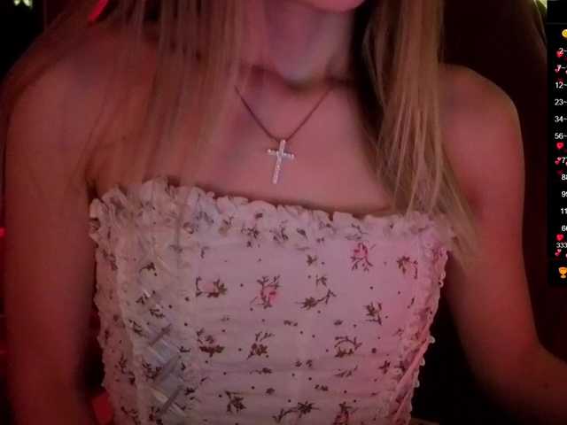 Nestyzz live cam on BongaCams