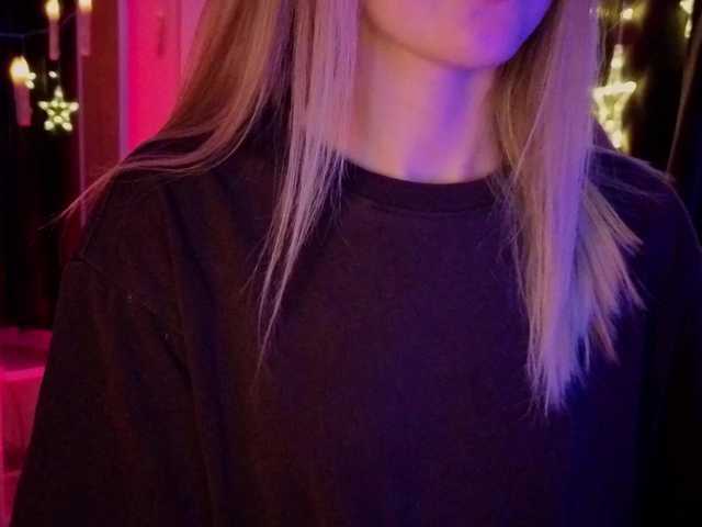 Nestyzz live cam on BongaCams