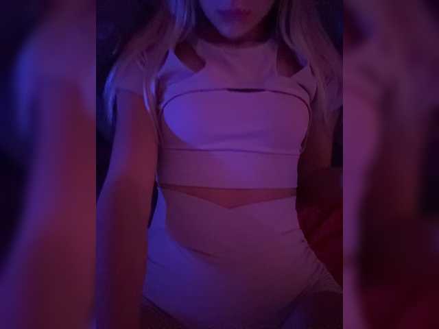 Nestyzz live cam on BongaCams