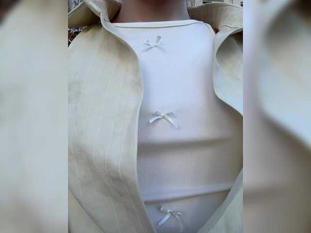 Nestyzz live cam on BongaCams