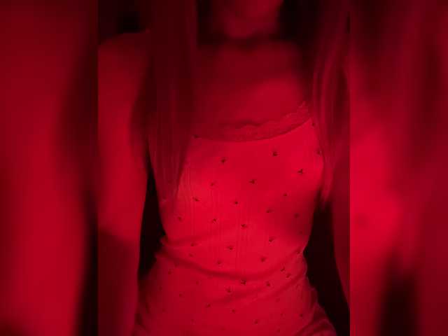 Nestyzz live cam on BongaCams