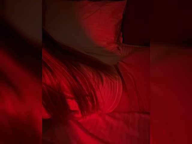 Nestyzz live cam on BongaCams