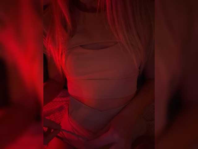 NYXELLE1 live cam on BongaCams