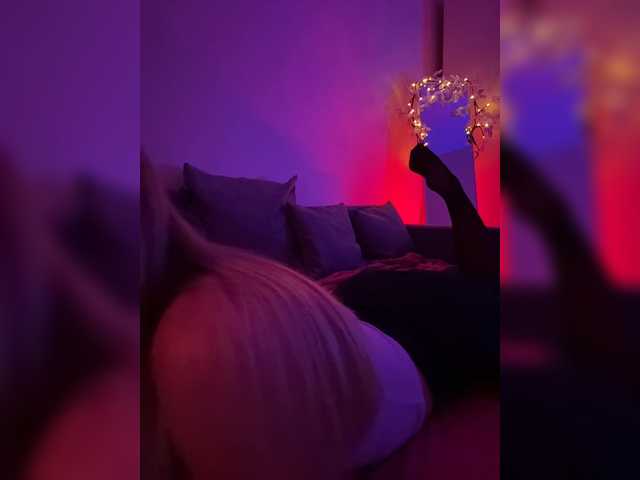 Nestyzz live cam on BongaCams